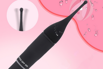 Bodový masážní přístroj na klitoris hit ke stimulaci.