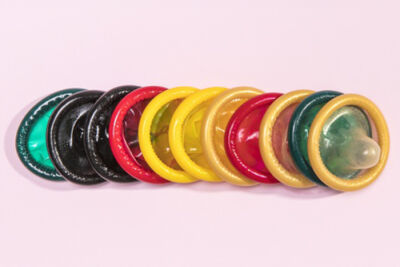 KONDOMY – nevýhody, výhody, jak nasadit kondom – série o antikoncepci č. I